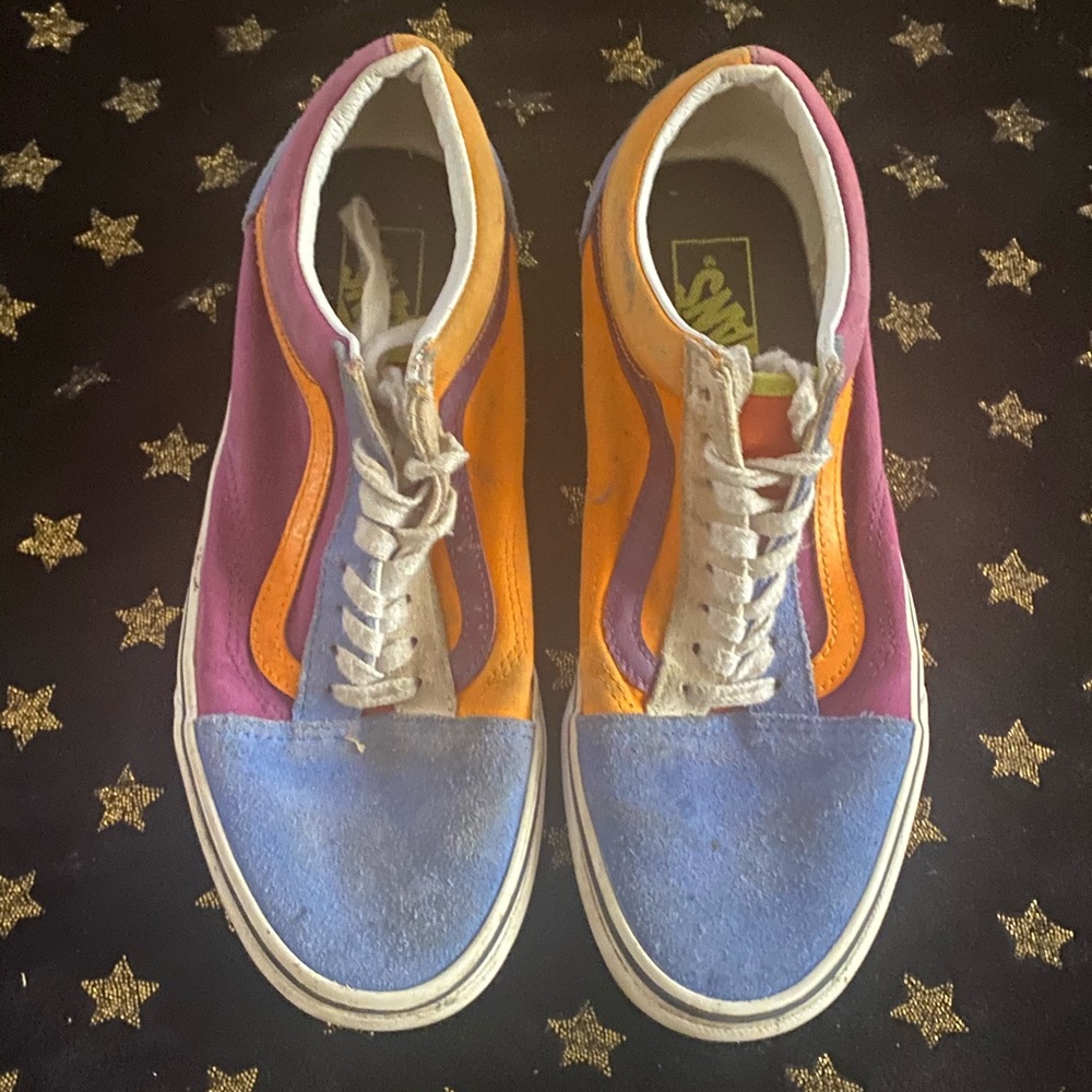 Vans 
women Size 10
Used, Need Cleaning
Color: Purple, Blue, Orange